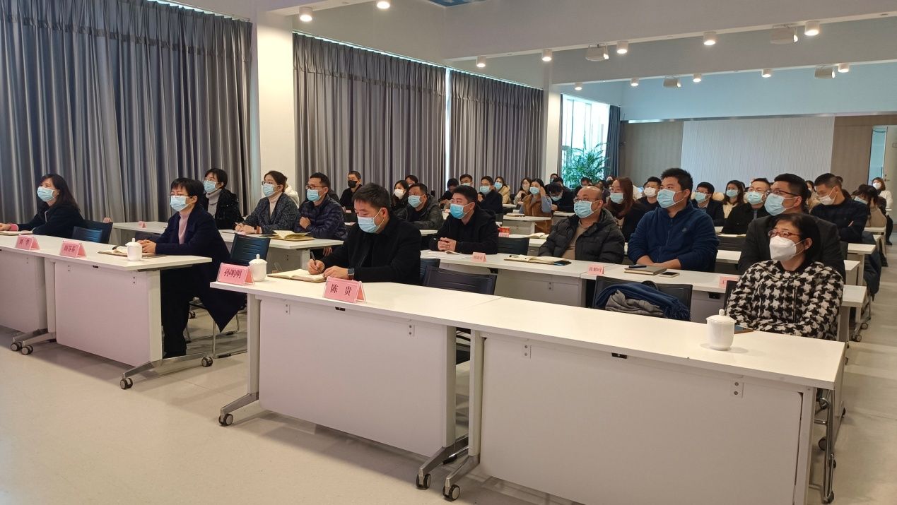 強(qiáng)化職業(yè)健康培訓(xùn)，筑牢職業(yè)安全防線