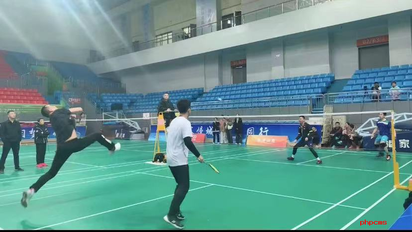 “揮”出精彩，“羽”眾不同 這場羽毛球賽超燃