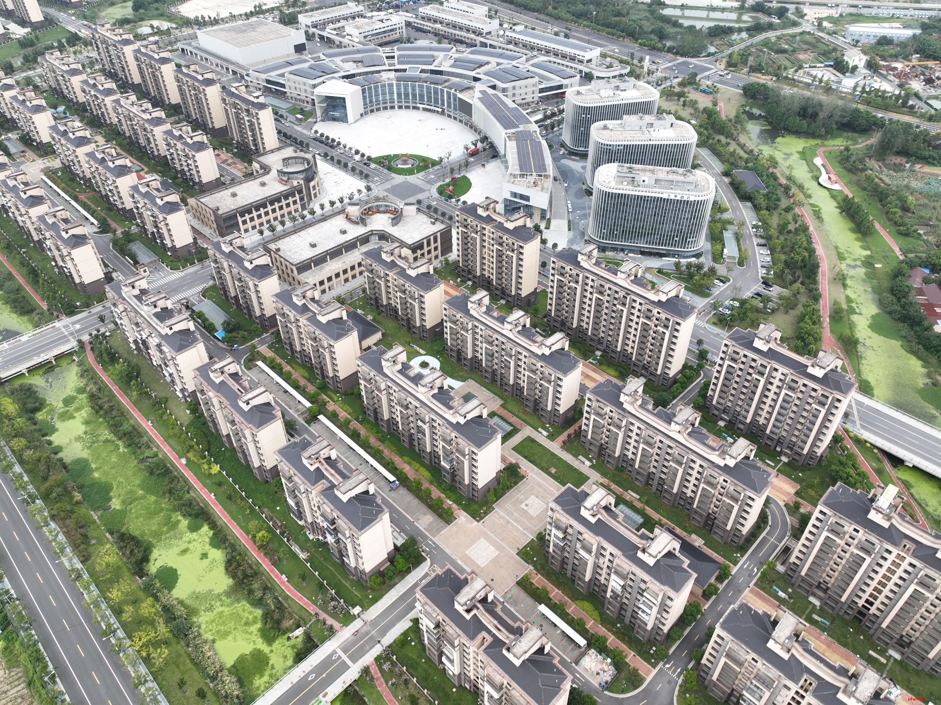 資產(chǎn)盤活再“生金”--晨景嘉園小區(qū)簡裝出租房源順利交付