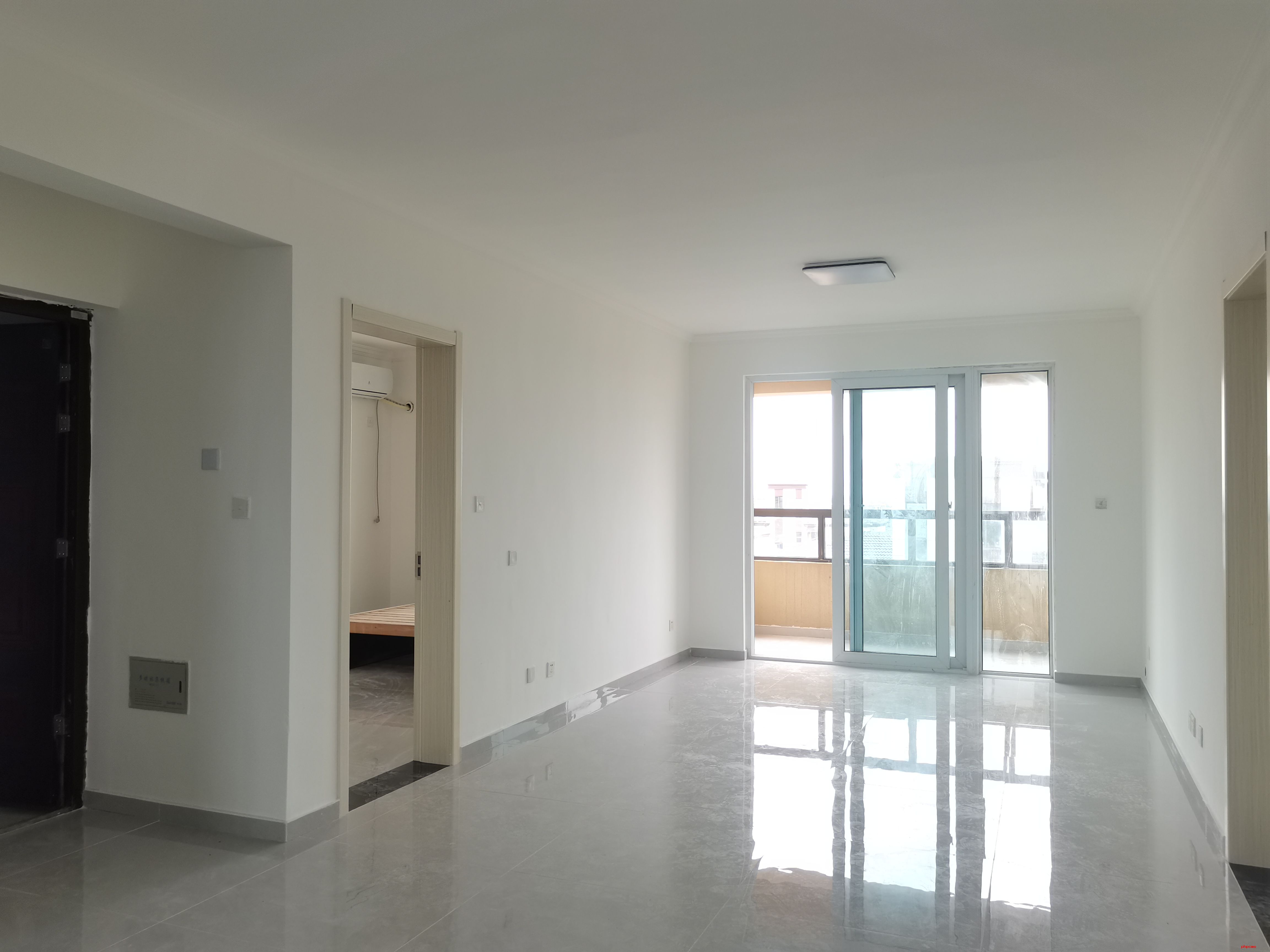 資產(chǎn)盤活再“生金”--晨景嘉園小區(qū)簡裝出租房源順利交付