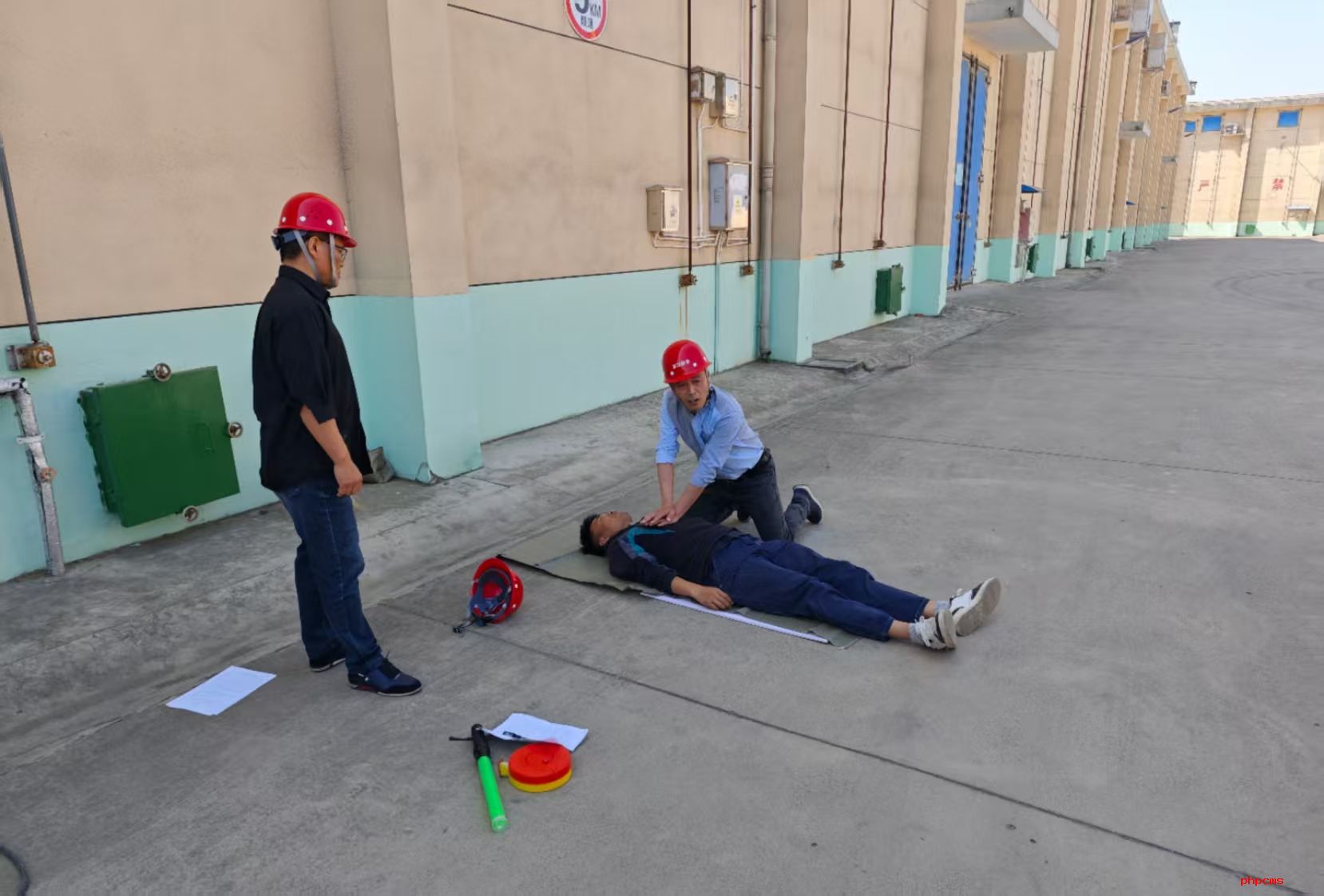 糧食購(gòu)銷公司開展觸電事故應(yīng)急演練